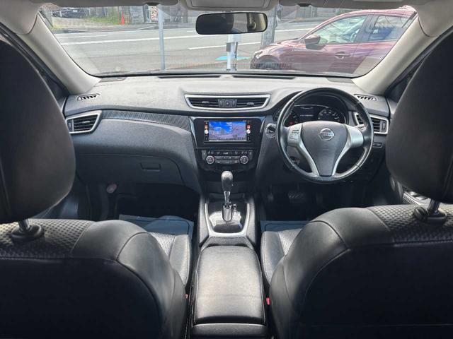 エクストレイル 20X 7人乗り シートヒーター アイドリングストップ 純正ナビ ユーザー買取車 プッシュスタート スマートキー バックカメラ オートライト オートエアコン(3枚目)