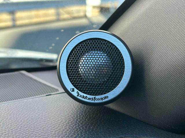 ヴェゼル e:HEV Z ユーザー買取 ワンオーナー レイズアルミ 無限グリル ブリッツマフラー ダウンサス 社外スピーカー ホンダコネクトディスプレイ 9インチインターナビ フルセグTV(6枚目)