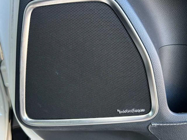 ヴェゼル e:HEV Z ユーザー買取 ワンオーナー レイズアルミ 無限グリル ブリッツマフラー ダウンサス 社外スピーカー ホンダコネクトディスプレイ 9インチインターナビ フルセグTV(7枚目)