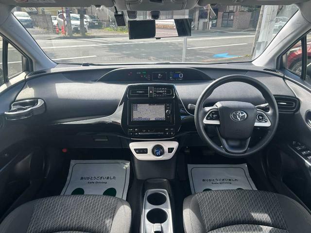 プリウス E 純正ナビ/フルセグ/LED/バックカメラ/SRSエアバック運転席, 助手席, サイド, カーテン/オートライト/オートエアコン/リアスポイラー/AW(3枚目)