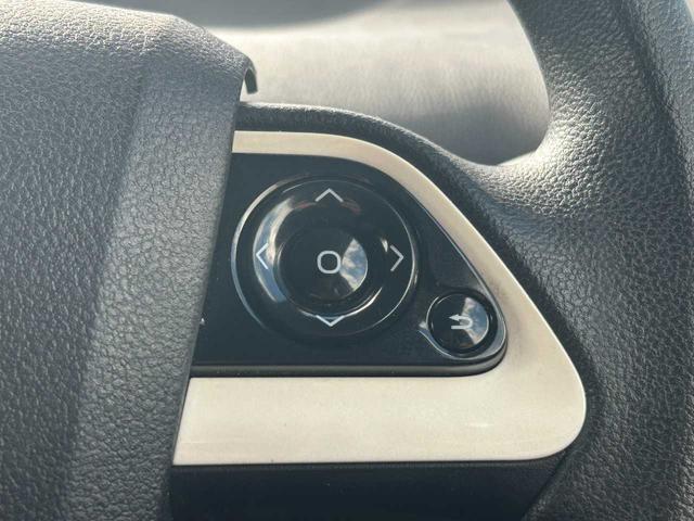 プリウス E 純正ナビ/フルセグ/LED/バックカメラ/SRSエアバック運転席, 助手席, サイド, カーテン/オートライト/オートエアコン/リアスポイラー/AW(6枚目)