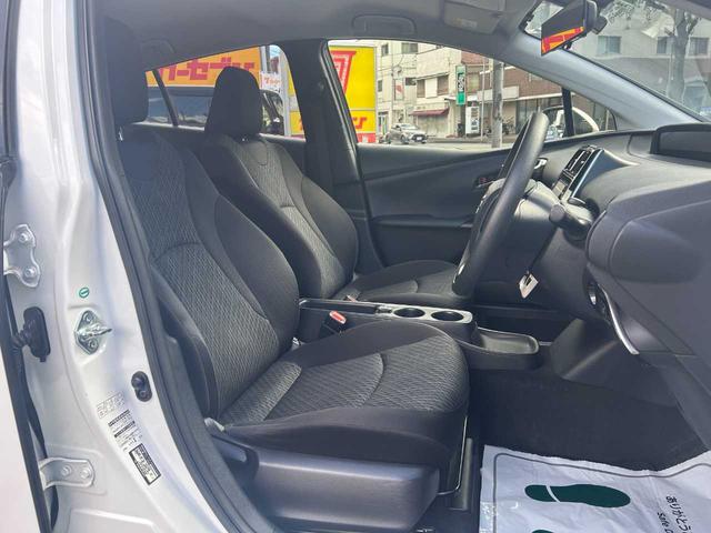 プリウス E 純正ナビ/フルセグ/LED/バックカメラ/SRSエアバック運転席, 助手席, サイド, カーテン/オートライト/オートエアコン/リアスポイラー/AW(12枚目)