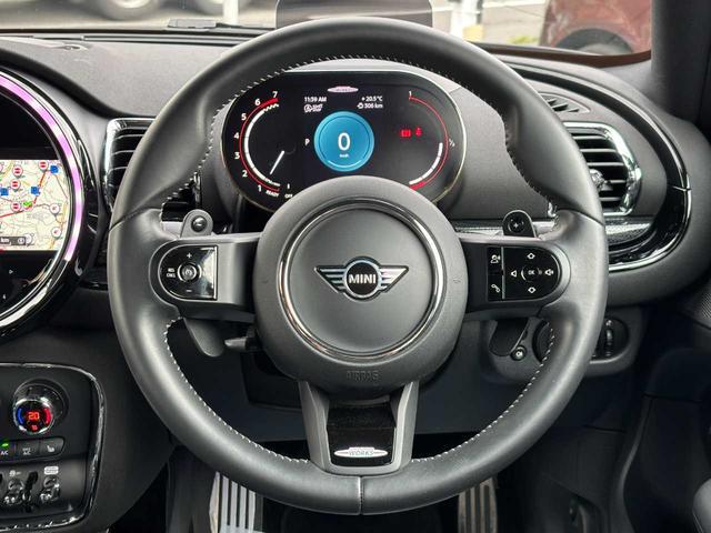 MINI ジョンクーパーワークス クラブマン ユーザー買取 19インチAW HUD クルコン MINIドライビングモード パフォーマンスコントロール マルチディスプレイメーター 電動パーキング レインセンサー 純正ナビ バックカメラ(3枚目)