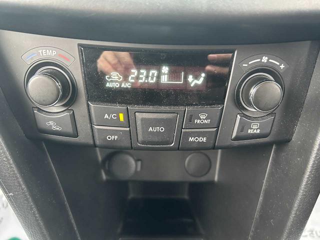 ＡＵＴＯにして好みの温度だけ設定すれば、あとは状況に合わせてクルマがエアコンの働きを自動切り替え！