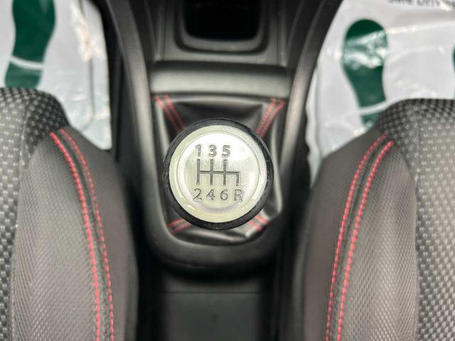 希少マニュアル車両！スポーティーな走行をお楽しみいただけます。