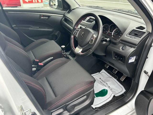 ドライバー目線に立った、座り心地の良い快適なシートです☆