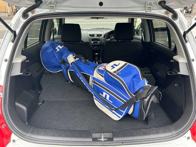☆ラゲッジスペースも広く、とっても便利です。ＢＢＱやキャンプ、それにゴルフバック！アクティブに動かれるお客様の強い味方！仕事にも便利！