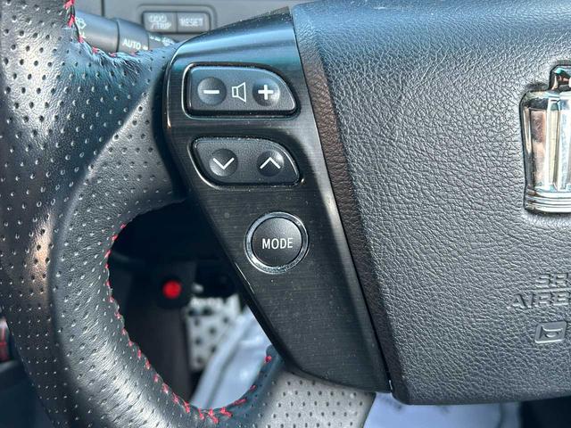 クラウンハイブリッド ベースグレード　ムーンルーフ　マークＸ　Ｇ’ｓ調カスタム車両　レーダークルコン　ダークブラウン革シート　純正ＨＤＤナビ　バックカメラ　パワーシート　純正１９インチＡＷ　シートヒーター　純正ステアリング有（7枚目）