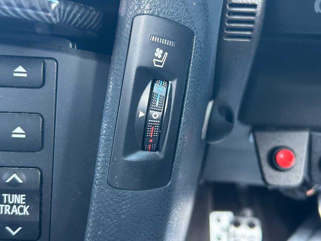 クラウンハイブリッド ベースグレード　ムーンルーフ　マークＸ　Ｇ’ｓ調カスタム車両　レーダークルコン　ダークブラウン革シート　純正ＨＤＤナビ　バックカメラ　パワーシート　純正１９インチＡＷ　シートヒーター　純正ステアリング有（13枚目）