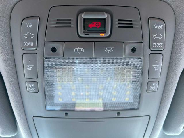 クラウンハイブリッド ベースグレード　ムーンルーフ　マークＸ　Ｇ’ｓ調カスタム車両　レーダークルコン　ダークブラウン革シート　純正ＨＤＤナビ　バックカメラ　パワーシート　純正１９インチＡＷ　シートヒーター　純正ステアリング有（15枚目）