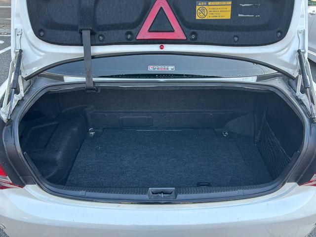 クラウンハイブリッド ベースグレード　ムーンルーフ　マークＸ　Ｇ’ｓ調カスタム車両　レーダークルコン　ダークブラウン革シート　純正ＨＤＤナビ　バックカメラ　パワーシート　純正１９インチＡＷ　シートヒーター　純正ステアリング有（33枚目）