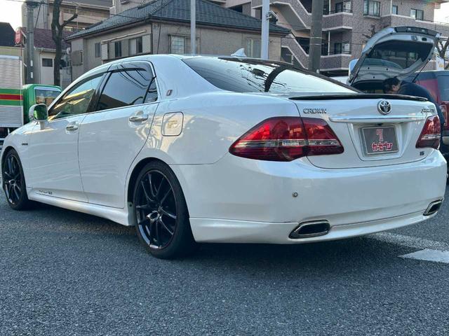 クラウンハイブリッド ベースグレード　ムーンルーフ　マークＸ　Ｇ’ｓ調カスタム車両　レーダークルコン　ダークブラウン革シート　純正ＨＤＤナビ　バックカメラ　パワーシート　純正１９インチＡＷ　シートヒーター　純正ステアリング有（42枚目）