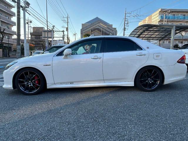 クラウンハイブリッド ベースグレード　ムーンルーフ　マークＸ　Ｇ’ｓ調カスタム車両　レーダークルコン　ダークブラウン革シート　純正ＨＤＤナビ　バックカメラ　パワーシート　純正１９インチＡＷ　シートヒーター　純正ステアリング有（43枚目）
