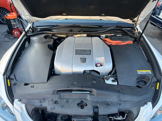 クラウンハイブリッド ベースグレード　ムーンルーフ　マークＸ　Ｇ’ｓ調カスタム車両　レーダークルコン　ダークブラウン革シート　純正ＨＤＤナビ　バックカメラ　パワーシート　純正１９インチＡＷ　シートヒーター　純正ステアリング有（48枚目）