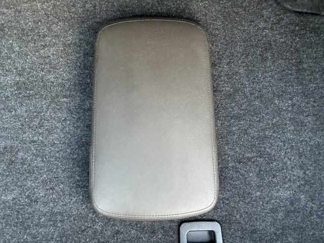 クラウンハイブリッド ベースグレード　ムーンルーフ　マークＸ　Ｇ’ｓ調カスタム車両　レーダークルコン　ダークブラウン革シート　純正ＨＤＤナビ　バックカメラ　パワーシート　純正１９インチＡＷ　シートヒーター　純正ステアリング有（50枚目）