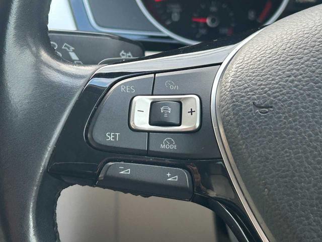 高速道路での長距離走行が楽に！！自動で速度を保つクルーズコントロールが、衝突軽減システムと連携し、前方の車両を感知して車間を保つように速度調節してくれます！