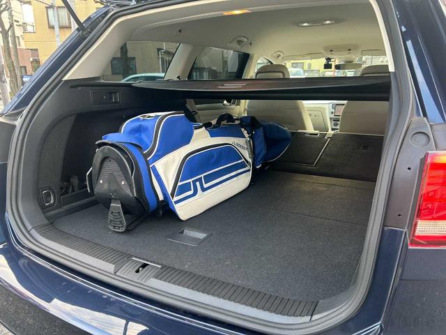 用途に合わせてシートを倒せば大きな荷物も積みこめます！にゴルフバッグもそのまま入ります！