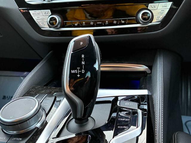 ５シリーズ ５３０ｅ　Ｍスポーツ　エディションジョイ＋　ユーザー買取　充電ケーブル有　ＨＵＤ　純正ＡＷ有　アクティブクルコン　レーンディパーチャー　衝突回避　衝突軽減ブレーキ　パークディスタンス　パーキングアシスト　アラウンドビュー　ブラック革シート（6枚目）