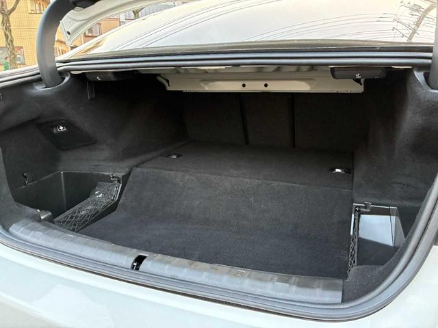 ５シリーズ ５３０ｅ　Ｍスポーツ　エディションジョイ＋　ユーザー買取　充電ケーブル有　ＨＵＤ　純正ＡＷ有　アクティブクルコン　レーンディパーチャー　衝突回避　衝突軽減ブレーキ　パークディスタンス　パーキングアシスト　アラウンドビュー　ブラック革シート（20枚目）