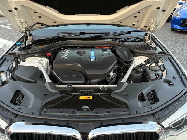 ５シリーズ ５３０ｅ　Ｍスポーツ　エディションジョイ＋　ユーザー買取　充電ケーブル有　ＨＵＤ　純正ＡＷ有　アクティブクルコン　レーンディパーチャー　衝突回避　衝突軽減ブレーキ　パークディスタンス　パーキングアシスト　アラウンドビュー　ブラック革シート（37枚目）