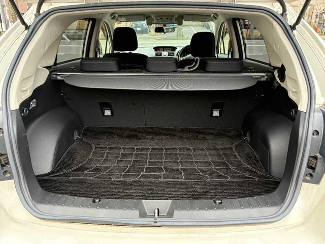 普段のお買い物や通勤、送迎等に十分な荷室スペースを確保しております。
