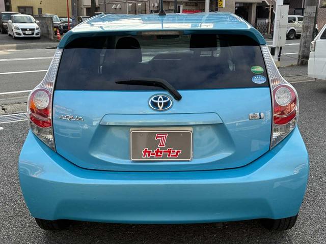 アクア Ｓ　１オーナー　禁煙　ユーザー買取車　スマートキー　純正ナビ　ＴＶ　Ｂｌｕｅｔｏｏｔｈ　オートエアコン　プッシュスタート（6枚目）