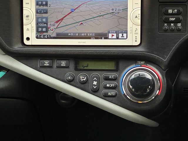 アクア Ｓ　１オーナー　禁煙　ユーザー買取車　スマートキー　純正ナビ　ＴＶ　Ｂｌｕｅｔｏｏｔｈ　オートエアコン　プッシュスタート（11枚目）