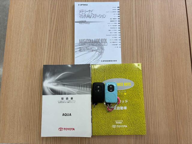アクア Ｓ　１オーナー　禁煙　ユーザー買取車　スマートキー　純正ナビ　ＴＶ　Ｂｌｕｅｔｏｏｔｈ　オートエアコン　プッシュスタート（30枚目）