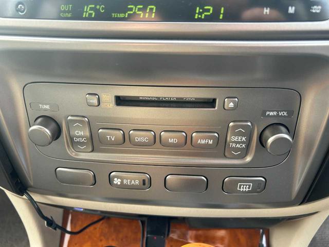 ランドクルーザー１００ ＶＸリミテッド　ユーザー買取車／純正ナビ／ＲＡＹＳホイール／バックカメラ／クルコン／ＴＶ／ＤＶＤ／オートライト／ドラレコ／木目調／構造変更５人乗り（9枚目）