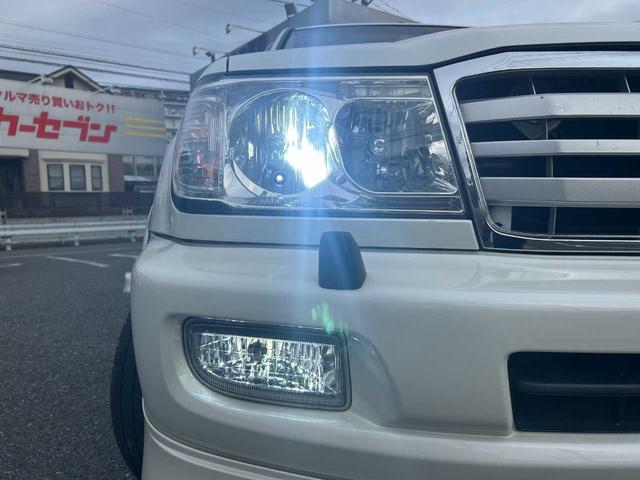 ランドクルーザー１００ ＶＸリミテッド　ユーザー買取車／純正ナビ／ＲＡＹＳホイール／バックカメラ／クルコン／ＴＶ／ＤＶＤ／オートライト／ドラレコ／木目調／構造変更５人乗り（35枚目）