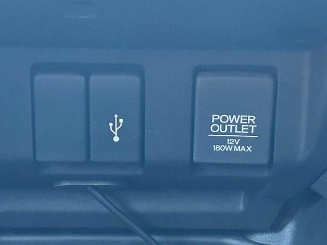 フィットハイブリッド Ｓ　ホンダセンシング　１オーナー　禁煙　ホンダインターナビ　ホンダセンシング　ＡＣＣ　衝突軽減ブレーキ　ＬＥＤ　純正１６インチＡＷ　パドルシフト　プラズマクラスター付オートエアコン　スマートキー　プッシュスタート（10枚目）