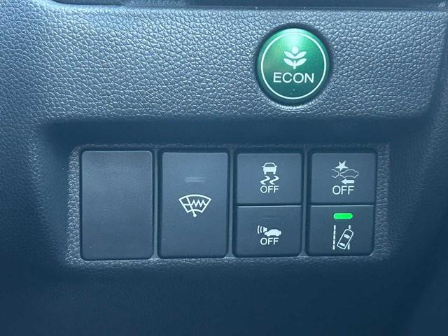 フィットハイブリッド Ｓ　ホンダセンシング　１オーナー　禁煙　ホンダインターナビ　ホンダセンシング　ＡＣＣ　衝突軽減ブレーキ　ＬＥＤ　純正１６インチＡＷ　パドルシフト　プラズマクラスター付オートエアコン　スマートキー　プッシュスタート（12枚目）