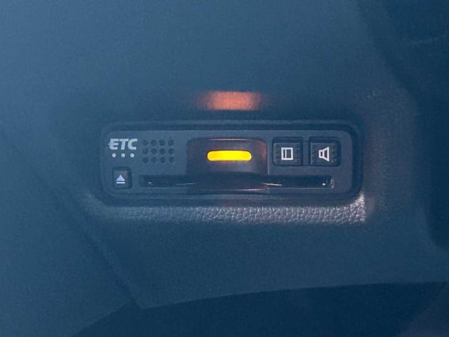 フィットハイブリッド Ｓ　ホンダセンシング　１オーナー　禁煙　ホンダインターナビ　ホンダセンシング　ＡＣＣ　衝突軽減ブレーキ　ＬＥＤ　純正１６インチＡＷ　パドルシフト　プラズマクラスター付オートエアコン　スマートキー　プッシュスタート（13枚目）