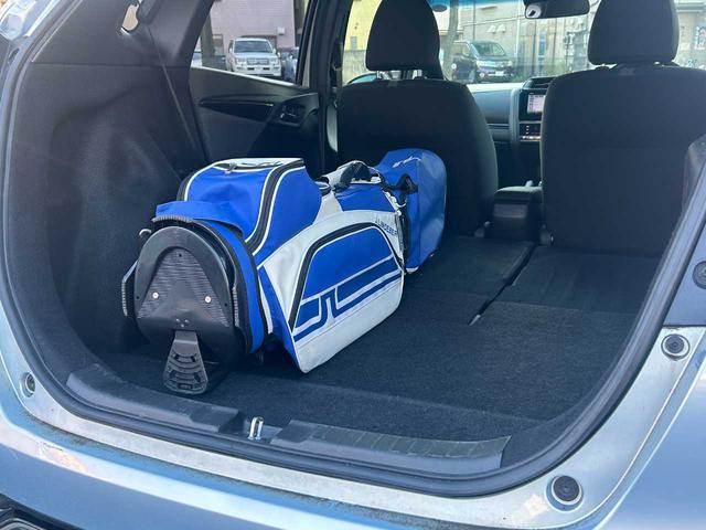 フィットハイブリッド Ｓ　ホンダセンシング　１オーナー　禁煙　ホンダインターナビ　ホンダセンシング　ＡＣＣ　衝突軽減ブレーキ　ＬＥＤ　純正１６インチＡＷ　パドルシフト　プラズマクラスター付オートエアコン　スマートキー　プッシュスタート（18枚目）