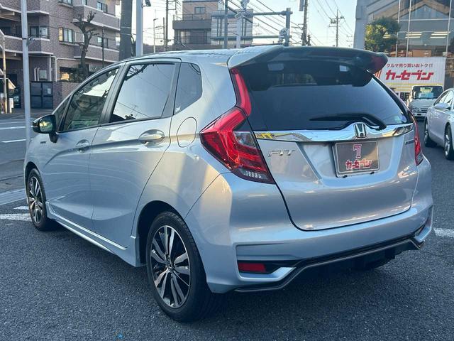フィットハイブリッド Ｓ　ホンダセンシング　１オーナー　禁煙　ホンダインターナビ　ホンダセンシング　ＡＣＣ　衝突軽減ブレーキ　ＬＥＤ　純正１６インチＡＷ　パドルシフト　プラズマクラスター付オートエアコン　スマートキー　プッシュスタート（26枚目）