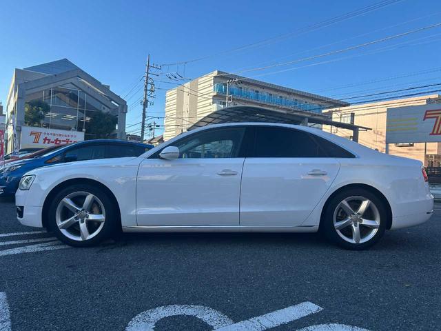 Ａ８ ３．０ＴＦＳＩクワトロ　コンフォートＰＫＧ　本革シート　シートヒーター　ＢＯＳＥサウンド　前席シートベンチレーション　オートクローザー　ＴＶ　バックモニター　ＥＴＣ　パワーバックドア　純正ナビ　スーパーチャージャー（32枚目）