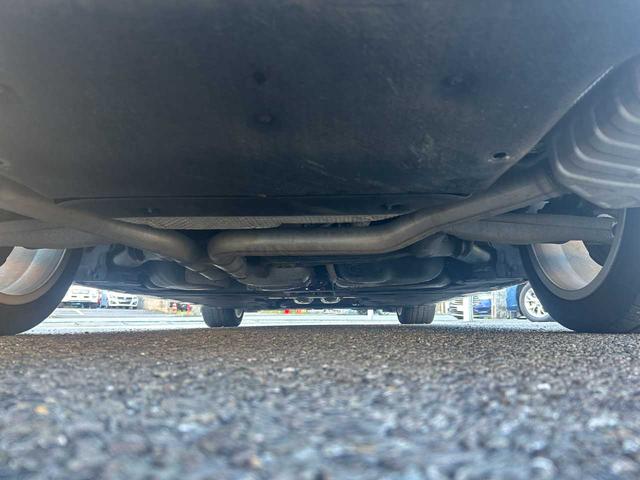 Ａ８ ３．０ＴＦＳＩクワトロ　コンフォートＰＫＧ　本革シート　シートヒーター　ＢＯＳＥサウンド　前席シートベンチレーション　オートクローザー　ＴＶ　バックモニター　ＥＴＣ　パワーバックドア　純正ナビ　スーパーチャージャー（38枚目）