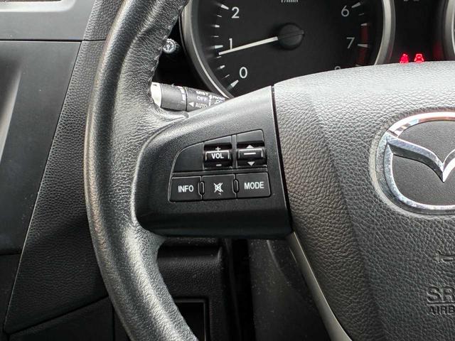 プレマシー ２０Ｓ　ユーザー買取　社外ナビ　片側電動スライドドア　７人乗り　ＥＴＣ　純正ＡＷ（6枚目）