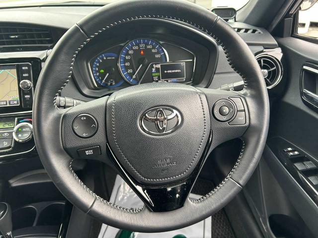 カローラフィールダー ハイブリッドG ダブルバイビー ワンオーナー/ユーザー買取車/セーフティセンスC/プリクラッシュブレーキ/レーンディパーチャー/オートハイビーム/LED/純正ナビ/フルセグ/バックカメラ/Bluetooth/16インチAW(4枚目)