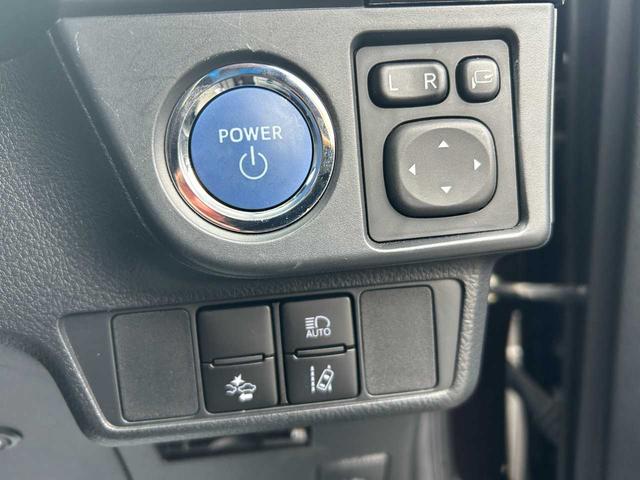 カローラフィールダー ハイブリッドG ダブルバイビー ワンオーナー/ユーザー買取車/セーフティセンスC/プリクラッシュブレーキ/レーンディパーチャー/オートハイビーム/LED/純正ナビ/フルセグ/バックカメラ/Bluetooth/16インチAW(13枚目)