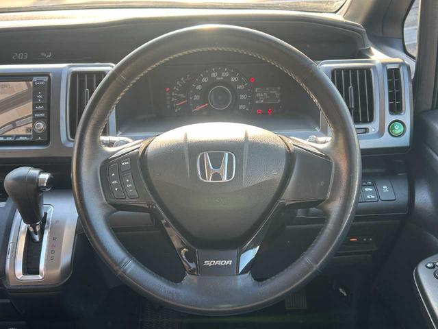ステップワゴンスパーダ Ｚ　ユーザー買取車／両側パワースライドドア／純正ＨＤＤナビ／ＴＶ／ＤＶＤ／ＣＤ／フリップダウンモニター／ＨＩＤライト／バックカメラ／純正ＡＷ（4枚目）