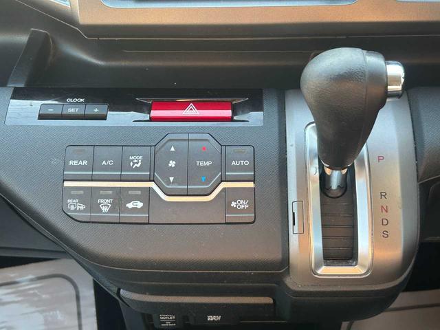 ステップワゴンスパーダ Ｚ　ユーザー買取車／両側パワースライドドア／純正ＨＤＤナビ／ＴＶ／ＤＶＤ／ＣＤ／フリップダウンモニター／ＨＩＤライト／バックカメラ／純正ＡＷ（9枚目）