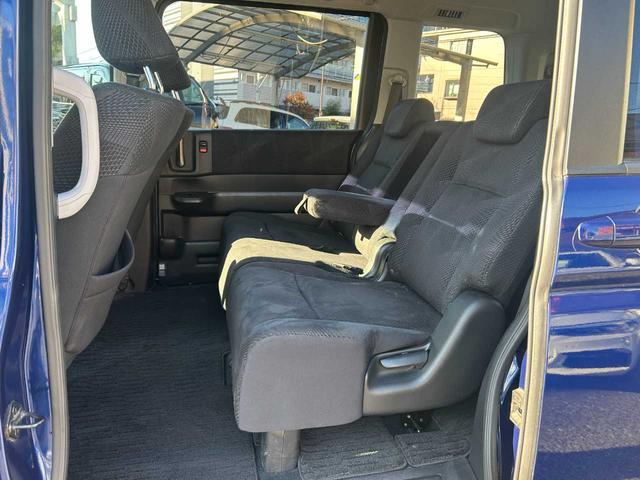 ステップワゴンスパーダ Ｚ　ユーザー買取車／両側パワースライドドア／純正ＨＤＤナビ／ＴＶ／ＤＶＤ／ＣＤ／フリップダウンモニター／ＨＩＤライト／バックカメラ／純正ＡＷ（19枚目）