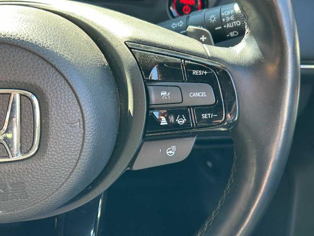 ヴェゼル e:HEV Z ユーザー買取 ホンダセンシング 9インチコネクトディスプレイ バックカメラ 後退時出庫サポート ハンズフリーパワーバックドア ハーフレザーシート 18インチアルミ Bluetooth接続 フルセグTV(5枚目)