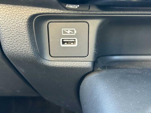 ヴェゼル e:HEV Z ユーザー買取 ホンダセンシング 9インチコネクトディスプレイ バックカメラ 後退時出庫サポート ハンズフリーパワーバックドア ハーフレザーシート 18インチアルミ Bluetooth接続 フルセグTV(28枚目)