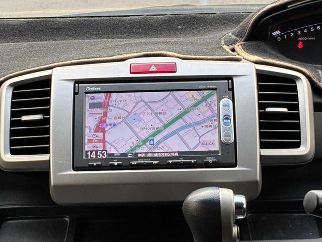 フリード G ジャストセレクション ユーザー買取 7人乗り 両側電動スライドドア 純正ナビ バックカメラ HIDライト オートエアコン プラズマクラスター スマートキー(12枚目)