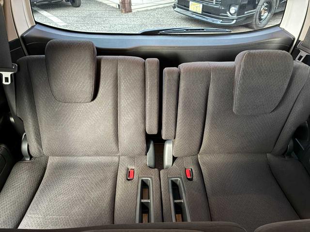 フリード G ジャストセレクション ユーザー買取 7人乗り 両側電動スライドドア 純正ナビ バックカメラ HIDライト オートエアコン プラズマクラスター スマートキー(20枚目)