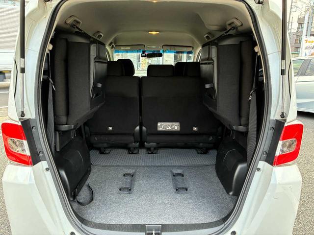 フリード G ジャストセレクション ユーザー買取 7人乗り 両側電動スライドドア 純正ナビ バックカメラ HIDライト オートエアコン プラズマクラスター スマートキー(22枚目)