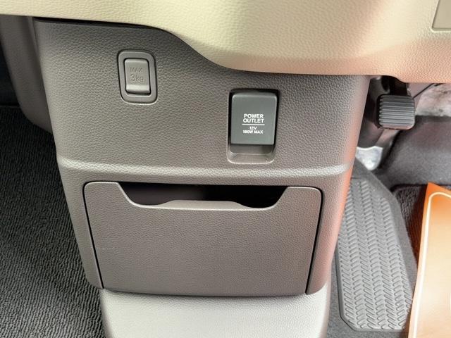 Ｎ－ＢＯＸ Ｇ・Ｌホンダセンシング　スマートキー　クルーズコントロール　両側スライドドア（左電動）　バックカメラ　ＥＴＣ　前後ドラレコ　純正ナビ　ＣＤ・ＦＭ／ＡＭラジオ　Ｂｌｕｅｔｏｏｔｈ　ＬＥＤヘッドライト　タイヤ新品（25枚目）