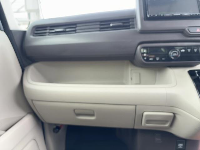 N-BOX Gホンダセンシング スマートキー プッシュスタート ドアバイザー 社外ナビ TV Bluetooth ETC バックカメラ ホンダセンシング LEDヘッドライト クルーズコントロール(22枚目)